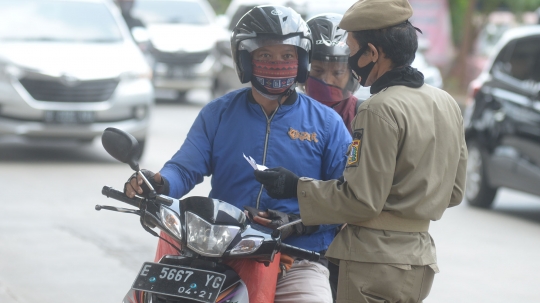 Pemeriksaan Surat Izin Keluar Masuk Jakarta