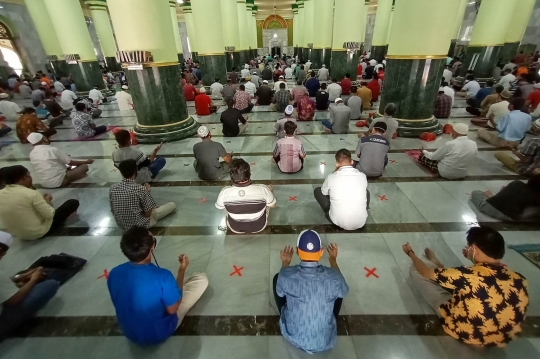 Masjid Kauman Semarang Kembali Gelar Salat Jumat di Tengah Pandemi