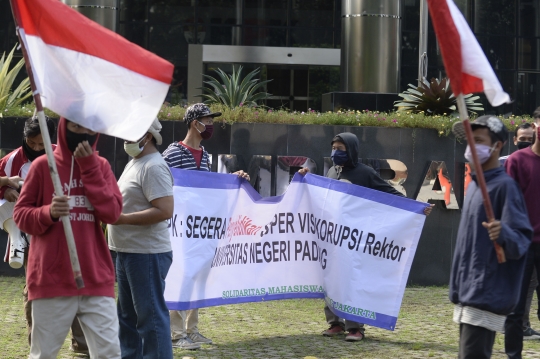 Geruduk KPK, Massa Solidaritas Mahasiswa Minang Jakarta Dibubarkan