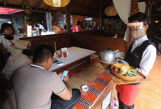 Menengok Rumah Makan yang Terapkan Protokol Kesehatan Menyambut New Normal
