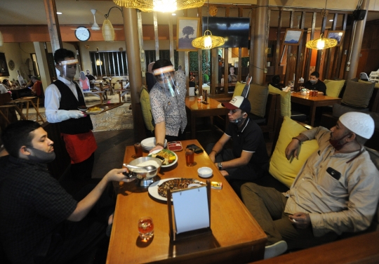 Menengok Rumah Makan yang Terapkan Protokol Kesehatan Menyambut New Normal