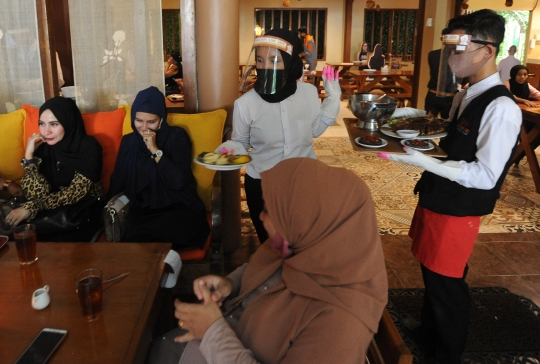 Menengok Rumah Makan yang Terapkan Protokol Kesehatan Menyambut New Normal