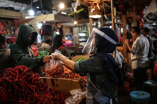 New Normal, Pedagang Pasar Wajib Pakai Face Shield hingga Sarung Tangan