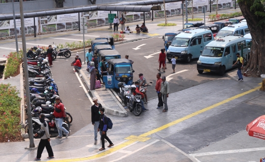 Menengok Kawasan Integrasi Antarmoda di Stasiun Tanah Abang