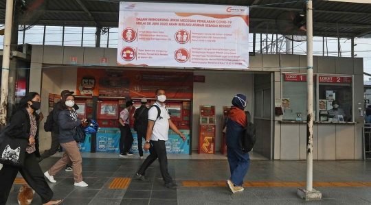 Hari Kedua Transisi PSBB, Stasiun Depok Lama Terpantau Lengang