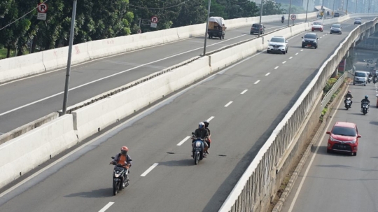 Minim Penindakan, Pemotor Terobos JLNT Saat PSBB Transisi