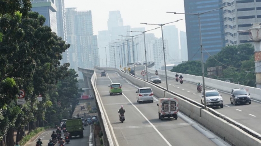 Minim Penindakan, Pemotor Terobos JLNT Saat PSBB Transisi