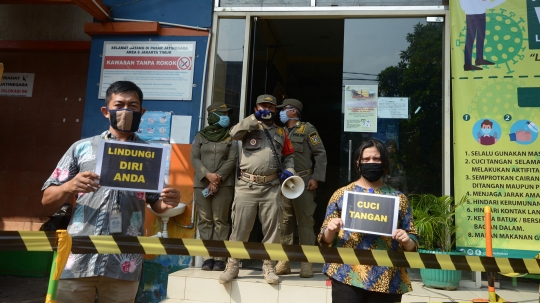 Petugas Imbau Pedagang dan Pengunjung Pasar Tradisional Wajib Pakai Masker