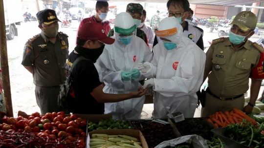 Sempat Menolak, Pedagang Pasar Cileungsi Akhirnya Jalani Tes Covid-19