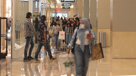 Anies dan Mendag Agus Suparmanto Tinjau Protokol Kesehatan di Mal Kota Kasablanka