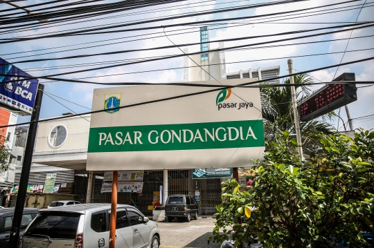 Suasana Pasar Gondangdia Ditutup Sementara