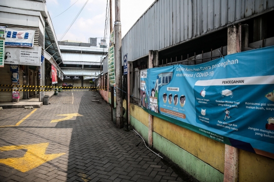 Suasana Pasar Gondangdia Ditutup Sementara