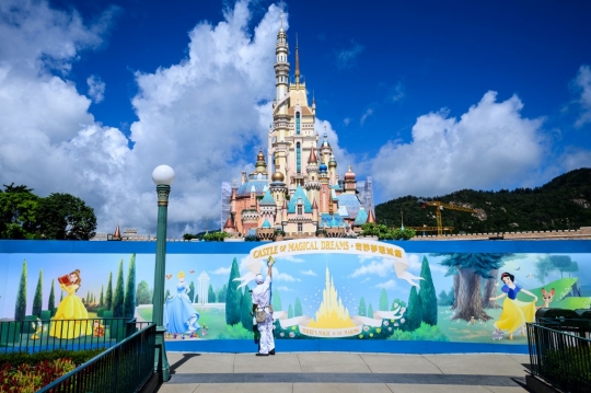Disneyland Hong Kong Buka Kembali Setelah Tutup 5 Bulan