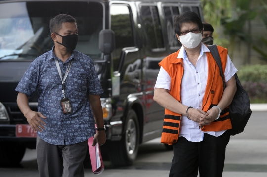 Tersangka Korupsi RTH Bandung Herry Nurhayat Jalani Sidang