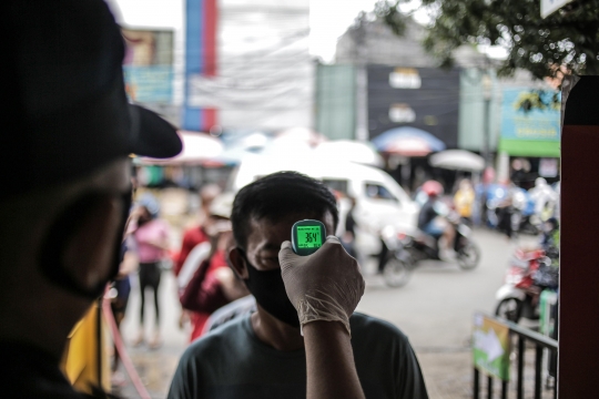 Pasar Kebayoran Lama Buka Kembali dengan Protokol Kesehatan