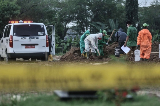 PSBB Transisi, Pemakaman Korban Covid-19 di TPU Tegal Alur Meningkat