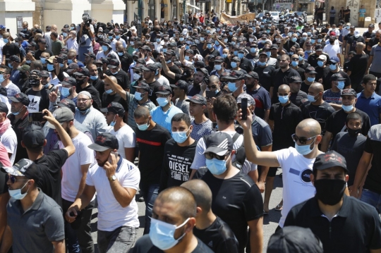 Protes Penggusuran Makam Muslim, Ribuan Warga Israel Turun ke Jalan
