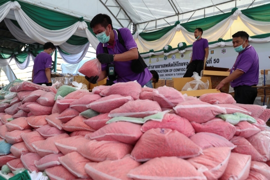 Myanmar dan Thailand Musnahkan 25 Ton Narkotika