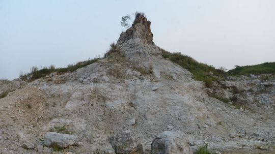 Gunung Kapur Klapanunggal Terancam Kehilangan Potensi Wisata