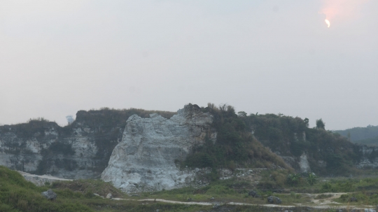 Gunung Kapur Klapanunggal Terancam Kehilangan Potensi Wisata