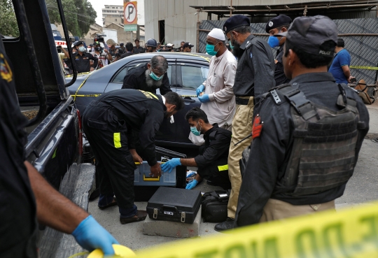 Penyerangan di Bursa Efek Pakistan, 7 Tewas