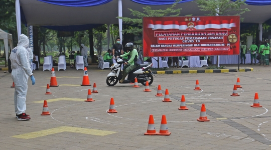 SIM Gratis untuk Petugas Penggali Makam