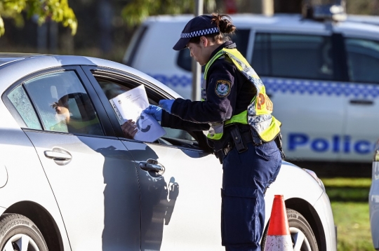Kasus Covid-19 Melonjak, Australia Kembali Lockdown Melbourne