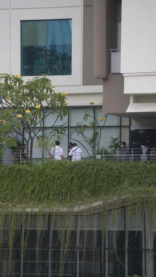 Polisi Olah TKP Pengunjung yang Jatuh dari Hotel All season
