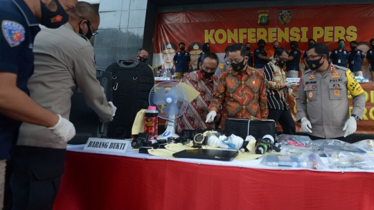 Tampang WNA Prancis Pelaku Eksploitasi dan Seksual Terhadap 305 Anak