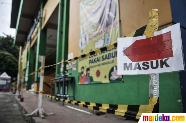 Foto : Pasar Pramuka Ditutup Sementara Akibat Pedagang ...