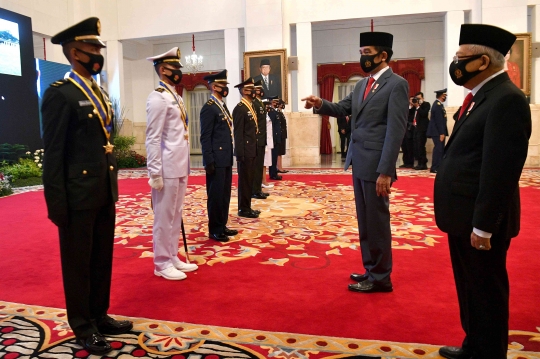 Presiden Jokowi Lantik Perwira TNI-Polri di Istana Negara