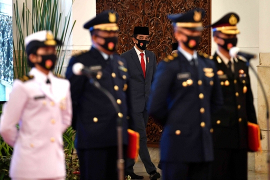 Presiden Jokowi Lantik Perwira TNI-Polri di Istana Negara