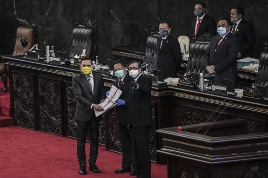 DPR Sahkan Perppu Pilkada Jadi UU