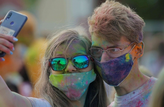 Kemeriahan Festival ColorFest di Belarus Kala Pandemi