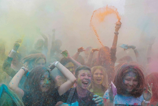 Kemeriahan Festival ColorFest di Belarus Kala Pandemi