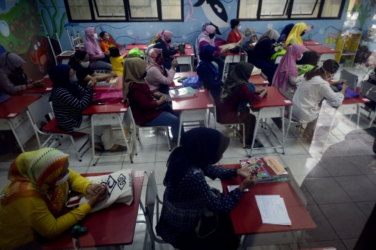 SDN Serua 3 Tangsel Sosialisasikan Belajar Online ke Wali Murid