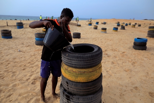 Aksi Menghutankan Kembali Garis Pantai di Senegal