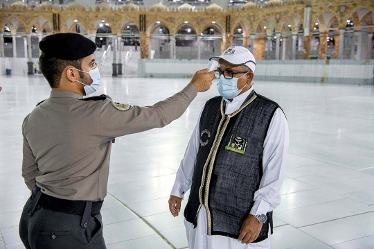 Melihat Persiapan Masjidil Haram Jelang Ibadah Haji di Tengah Pandemi