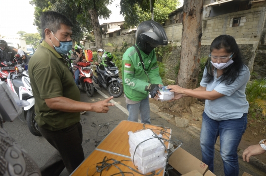 Berbagi Makanan Gratis Saat Pandemi