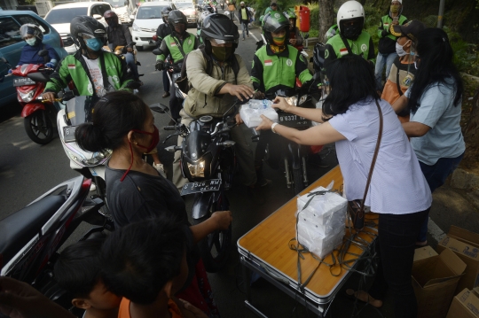 Berbagi Makanan Gratis Saat Pandemi