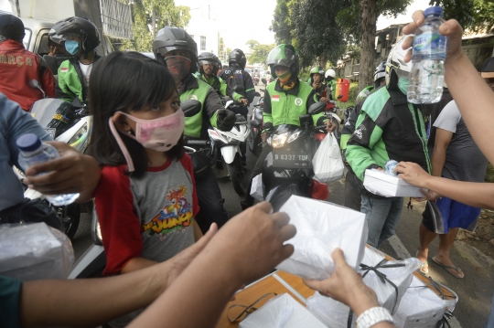 Berbagi Makanan Gratis Saat Pandemi