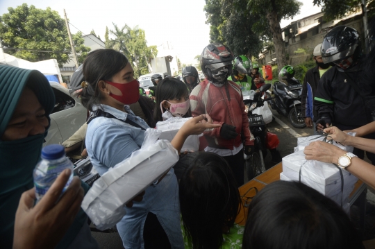 Berbagi Makanan Gratis Saat Pandemi