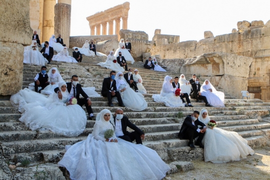 Nikah Bareng di Kuil Bersejarah Lebanon