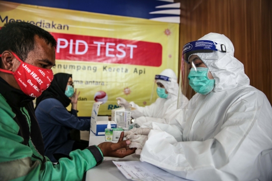 Layanan Rapid Test Penumpang Kereta Api di Stasiun Pasar Senen