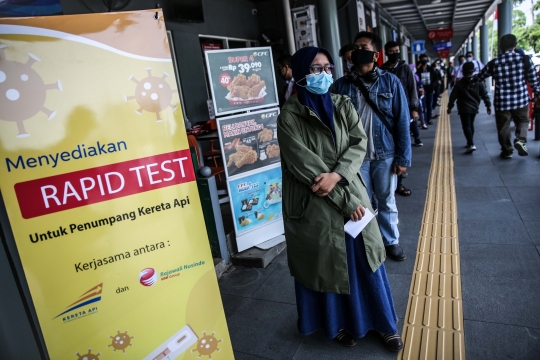 Layanan Rapid Test Penumpang Kereta Api di Stasiun Pasar Senen