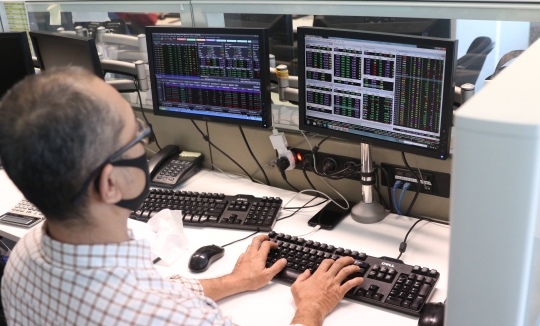 Pergerakan IHSG Ditutup Menguat 0,66 Persen