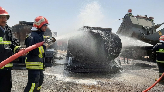 Enam Tangki Bahan Bakar Meledak di Iran