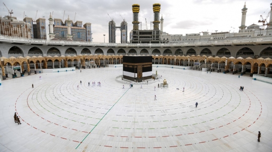 Menengok Pembatasan Jarak Fisik untuk Jemaah Haji di Masjidil Haram