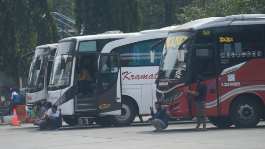 Keluh PO Bus AKAP di Terminal Kampung Rambutan