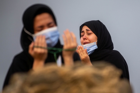 Tangis Jamaah Haji di Padang Arafah